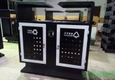 分類垃圾桶廠家定制鋼板沖孔垃圾桶，發(fā)貨于西安景區(qū)