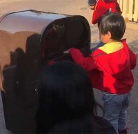 上海垃圾桶開口說話談環保，科技推動社會進步