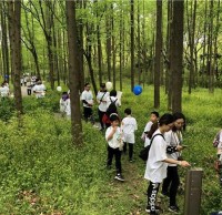 上海濱江森林公園垃圾桶減量 倡導(dǎo)垃圾不落地