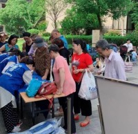 小區開展垃圾分類宣傳活動