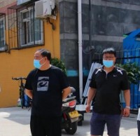 垃圾分類在進(jìn)行 疫情防控不松懈