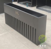 戶外長方形黑色噴塑不銹鋼花箱