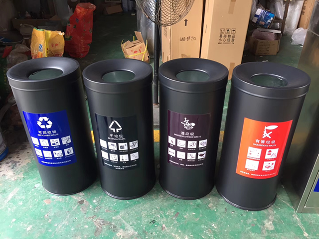 室內(nèi)立式直投口烤漆不銹鋼分類垃圾桶 室內(nèi)立式直投口烤漆不銹鋼分類垃圾桶