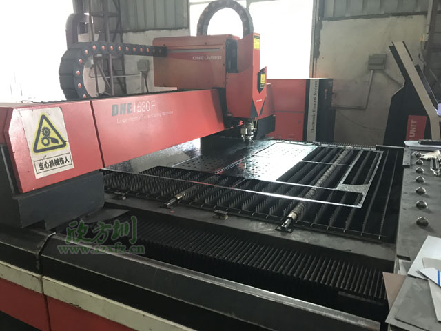 分類垃圾桶工廠激光切割下料